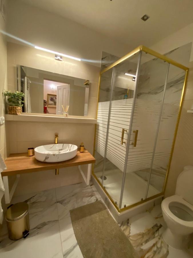 Stunning Charles Bridge Apartment Prag Eksteriør billede