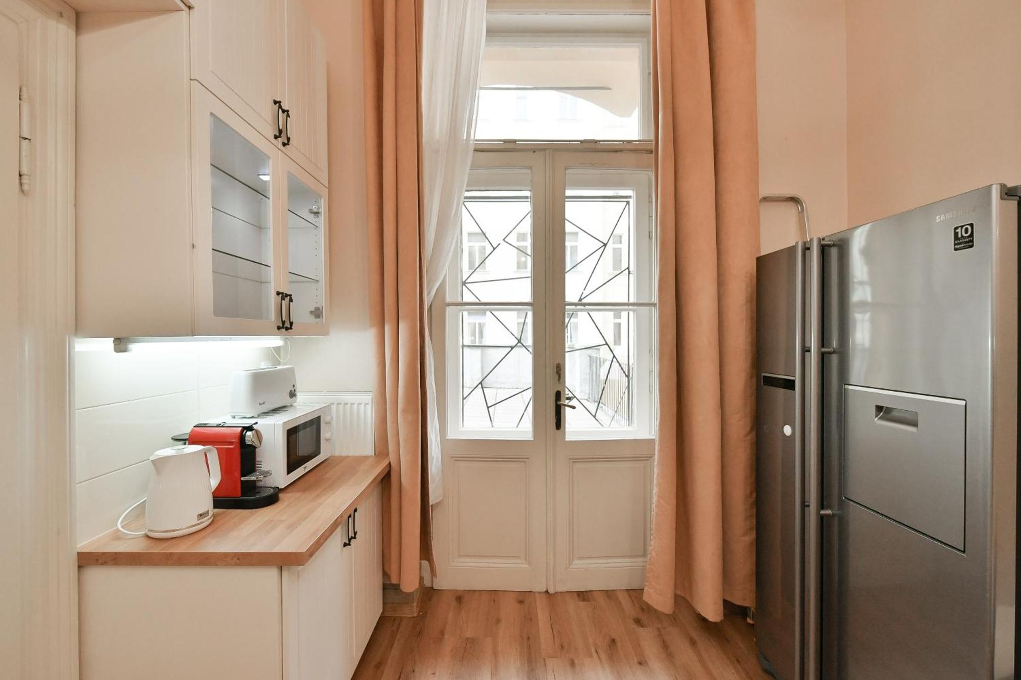 Stunning Charles Bridge Apartment Prag Eksteriør billede