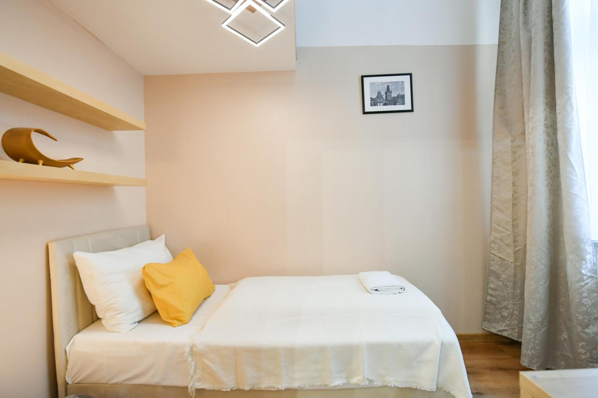 Stunning Charles Bridge Apartment Prag Eksteriør billede